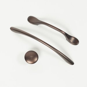 Oiled Bronze Knobs And Pulls